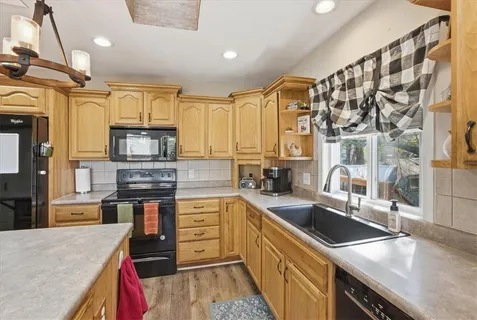 $375,000 | 14120 South Cottonwood Drive, Olathe, KS 66062