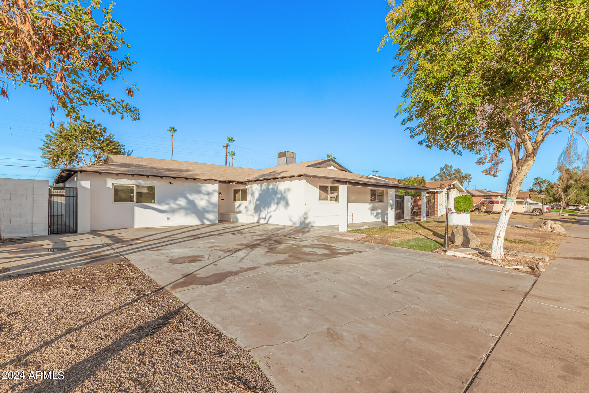 3526 West Lamar Road Phoenix, AZ 85017 - Photo 3 of 51 0003-03 - Lamar