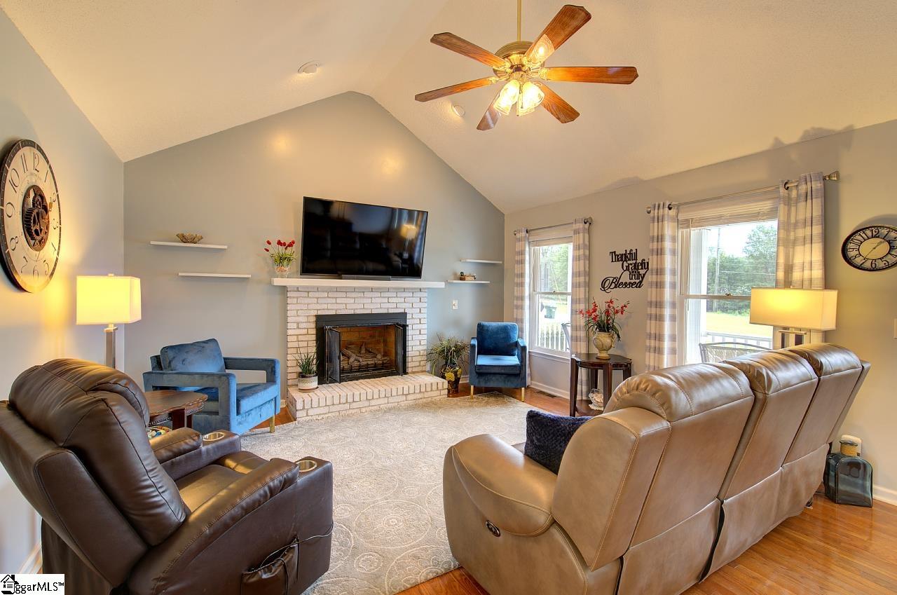 3 Fairview Road Greer, SC 29651 - Photo 9 of 50
