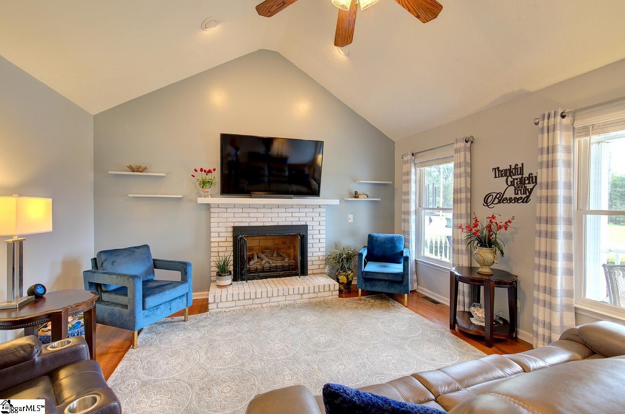 3 Fairview Road Greer, SC 29651 - Photo 10 of 50
