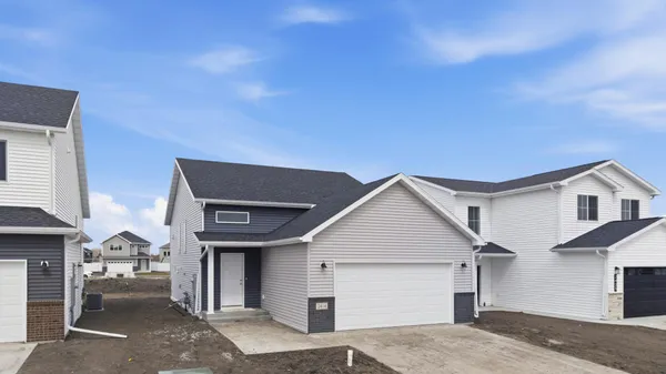 $349,880 | 2414 38th Avenue South, Moorhead, MN 56560