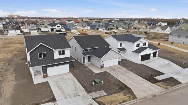 $349,880 | 2414 38th Avenue South, Moorhead, MN 56560