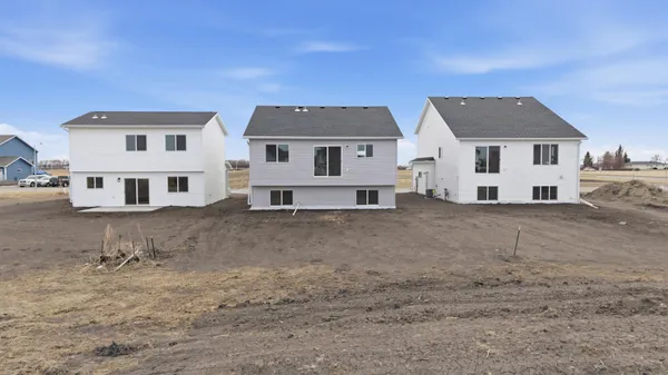 $349,880 | 2414 38th Avenue South, Moorhead, MN 56560