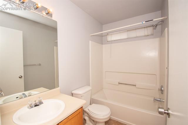 6734 Akron Road Colorado Springs, CO 80923 - Photo 23 of 31 Mast Bathroom