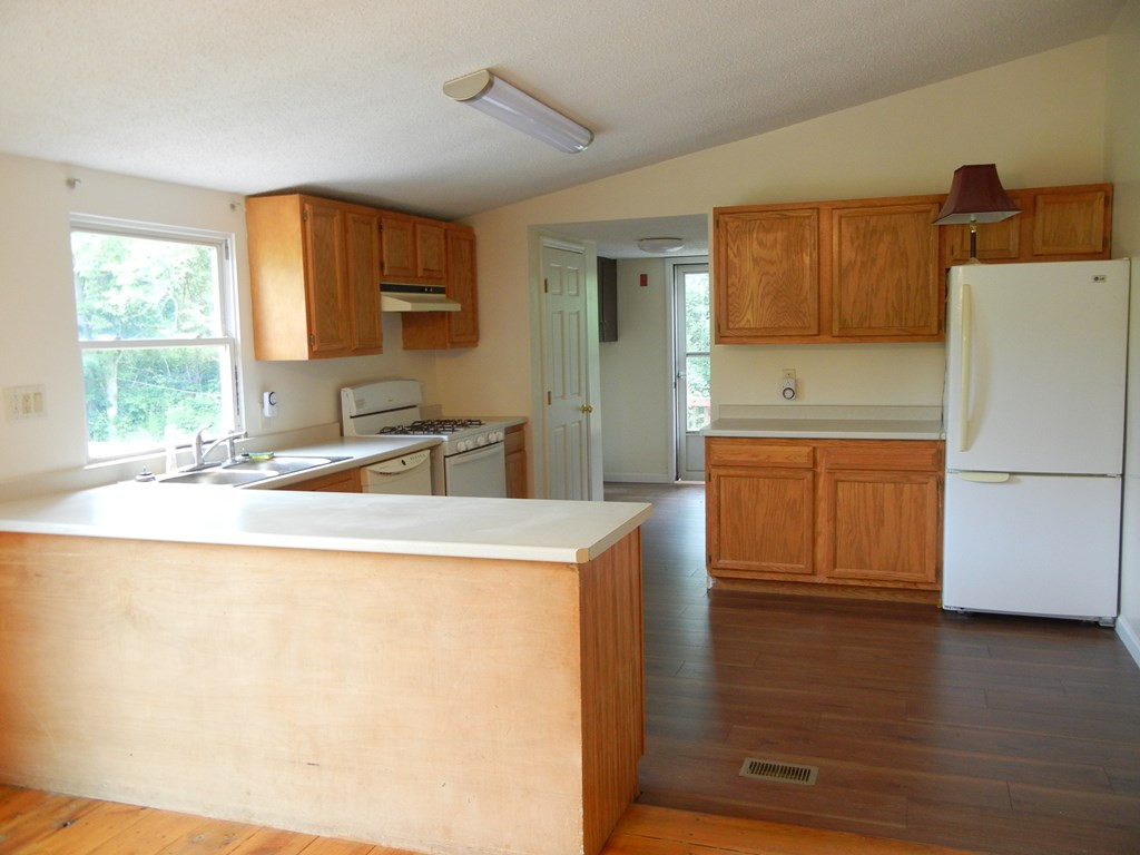 54 Butler Road Plattsburgh, NY 12901 - Photo 3 of 30 Gallery Image 3