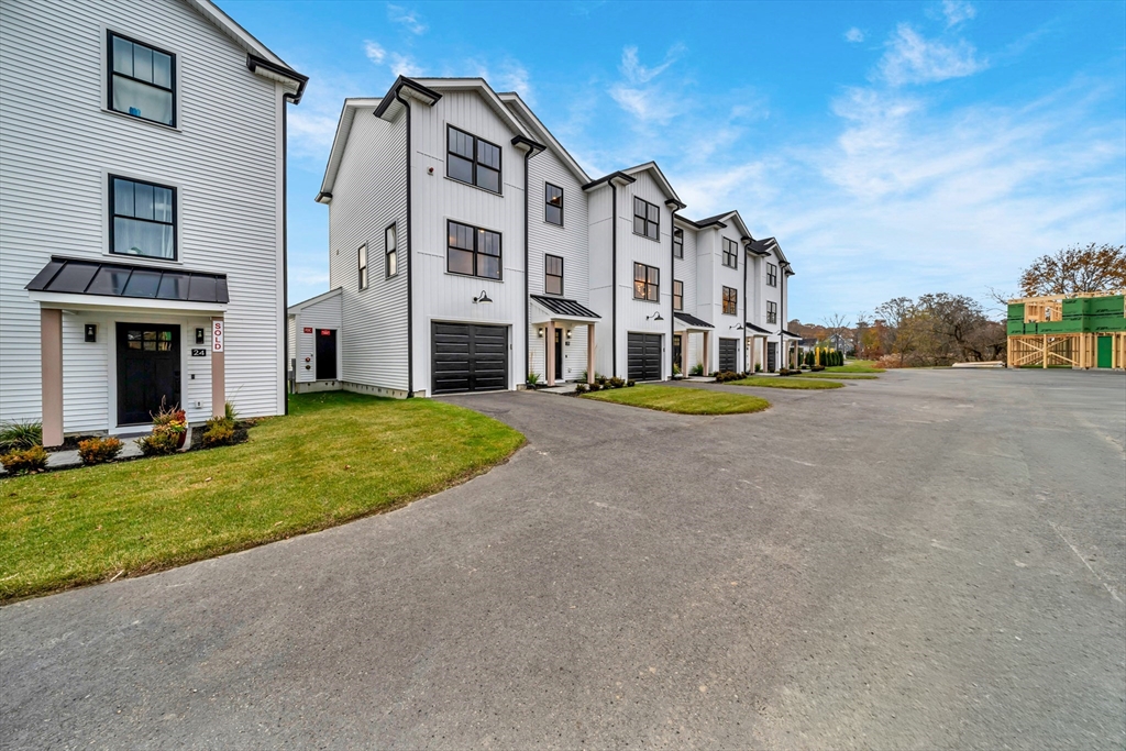 32 Birch Brook Road, Unit 14 Lynn, MA 01905 - Photo 31 of 39