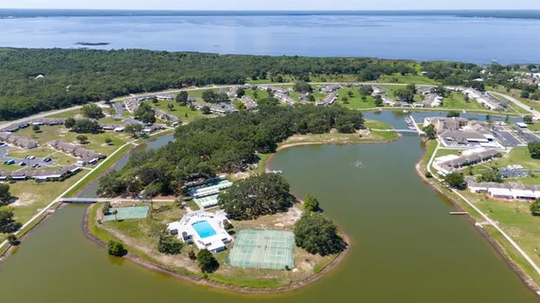$100,999 | 1543 Club Circle, Lakeshore, FL 33854