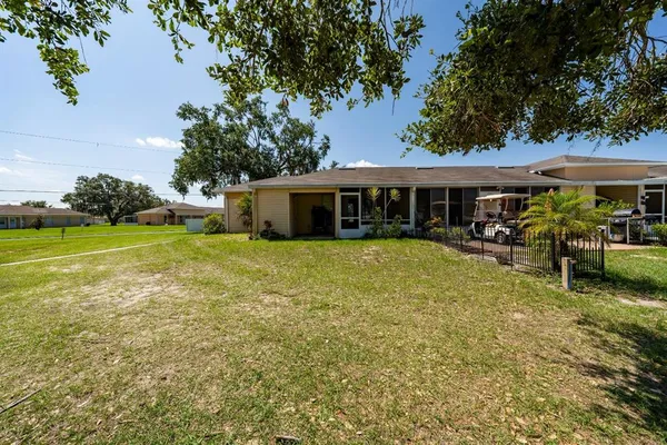 $100,999 | 1543 Club Circle, Lakeshore, FL 33854