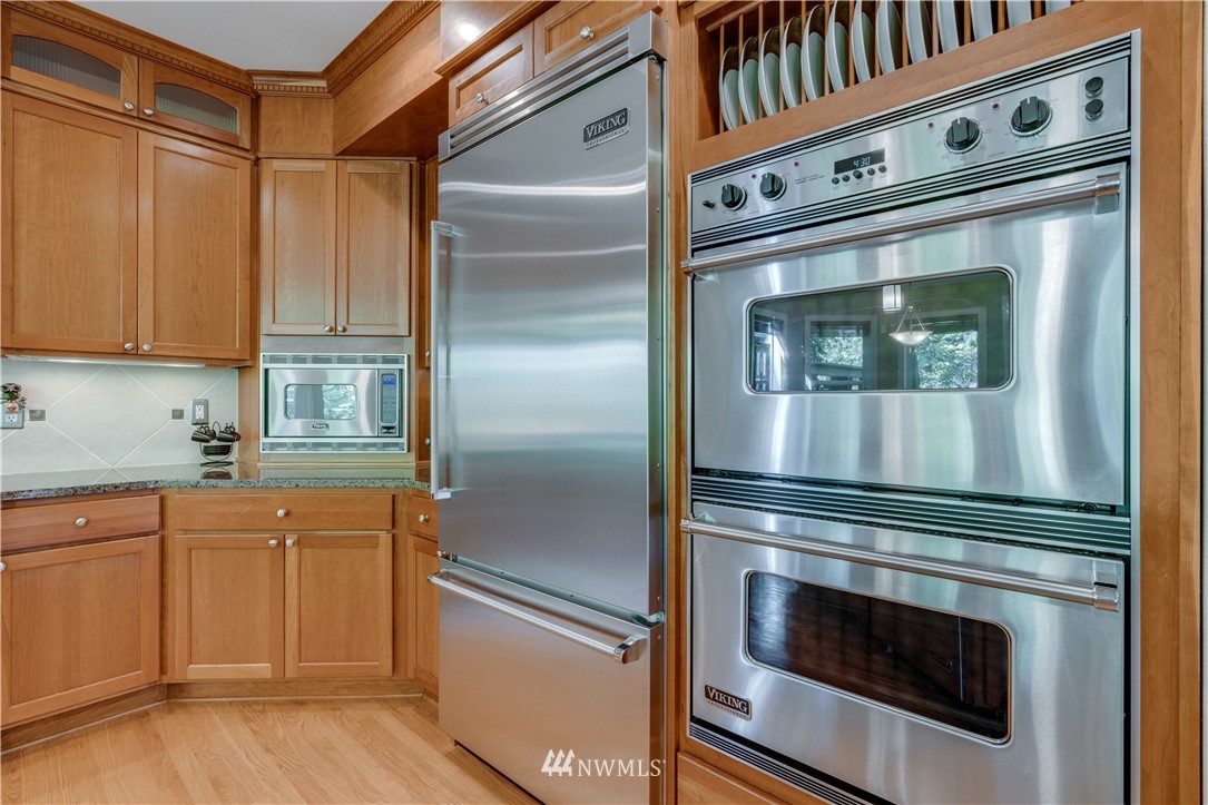 740 Lincoln Avenue Southeast Renton, WA 98057 - Photo 13 of 40