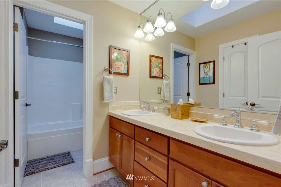 740 Lincoln Avenue Southeast Renton, WA 98057 - Photo 31 of 40