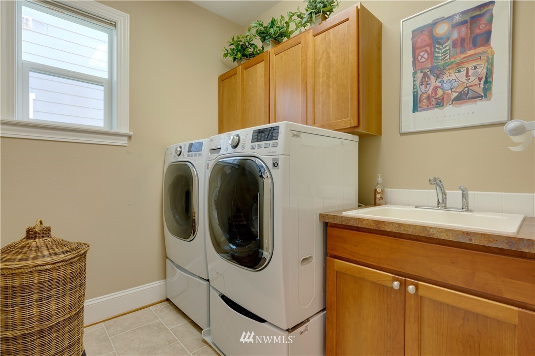 740 Lincoln Avenue Southeast Renton, WA 98057 - Photo 33 of 40