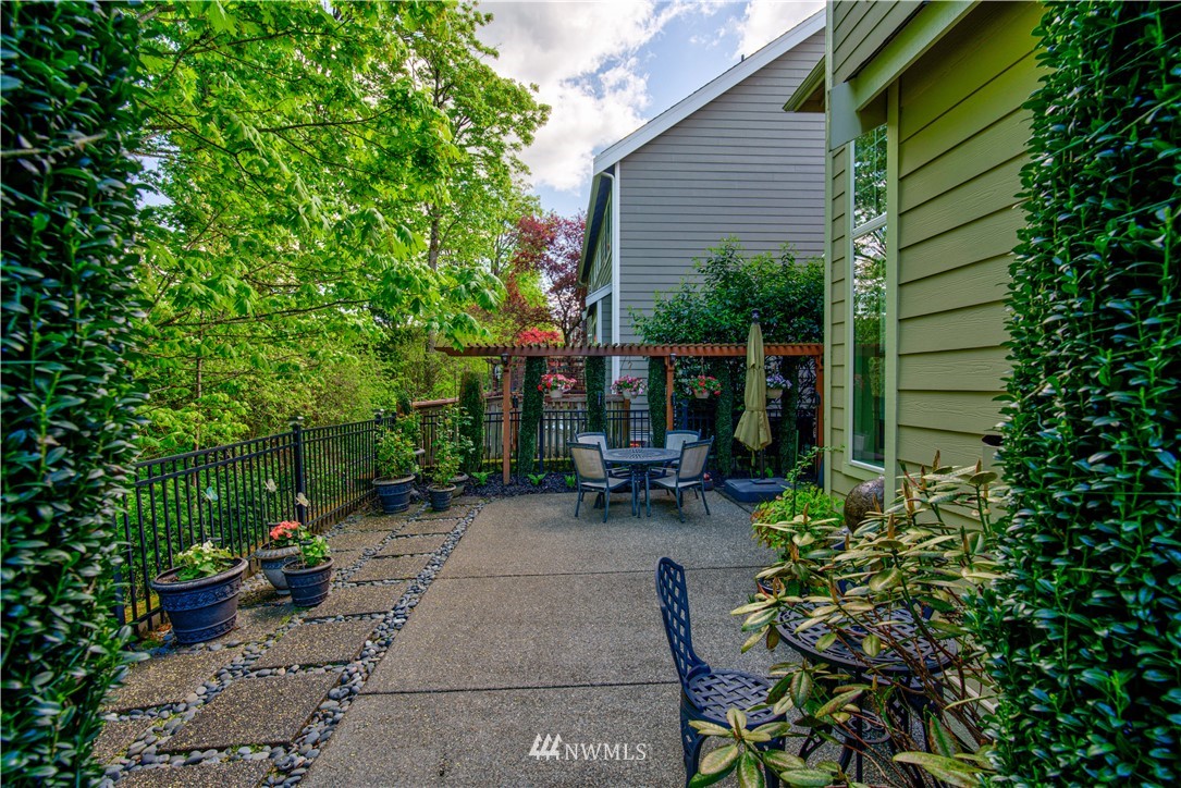 740 Lincoln Avenue Southeast Renton, WA 98057 - Photo 37 of 40