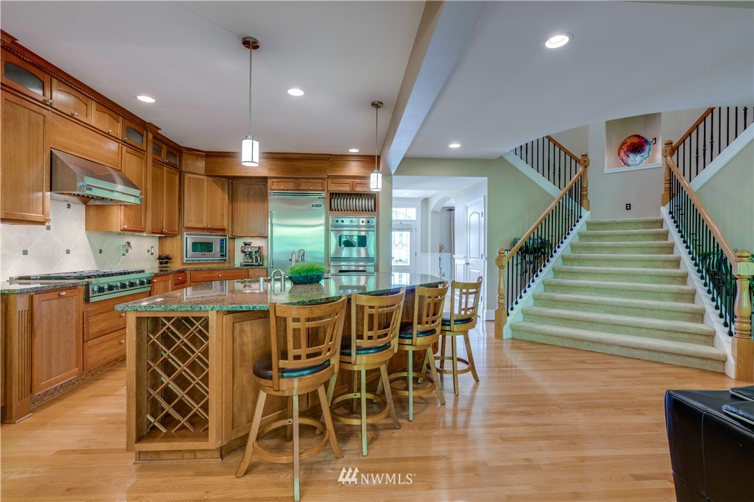 740 Lincoln Avenue Southeast Renton, WA 98057 - Photo 10 of 40