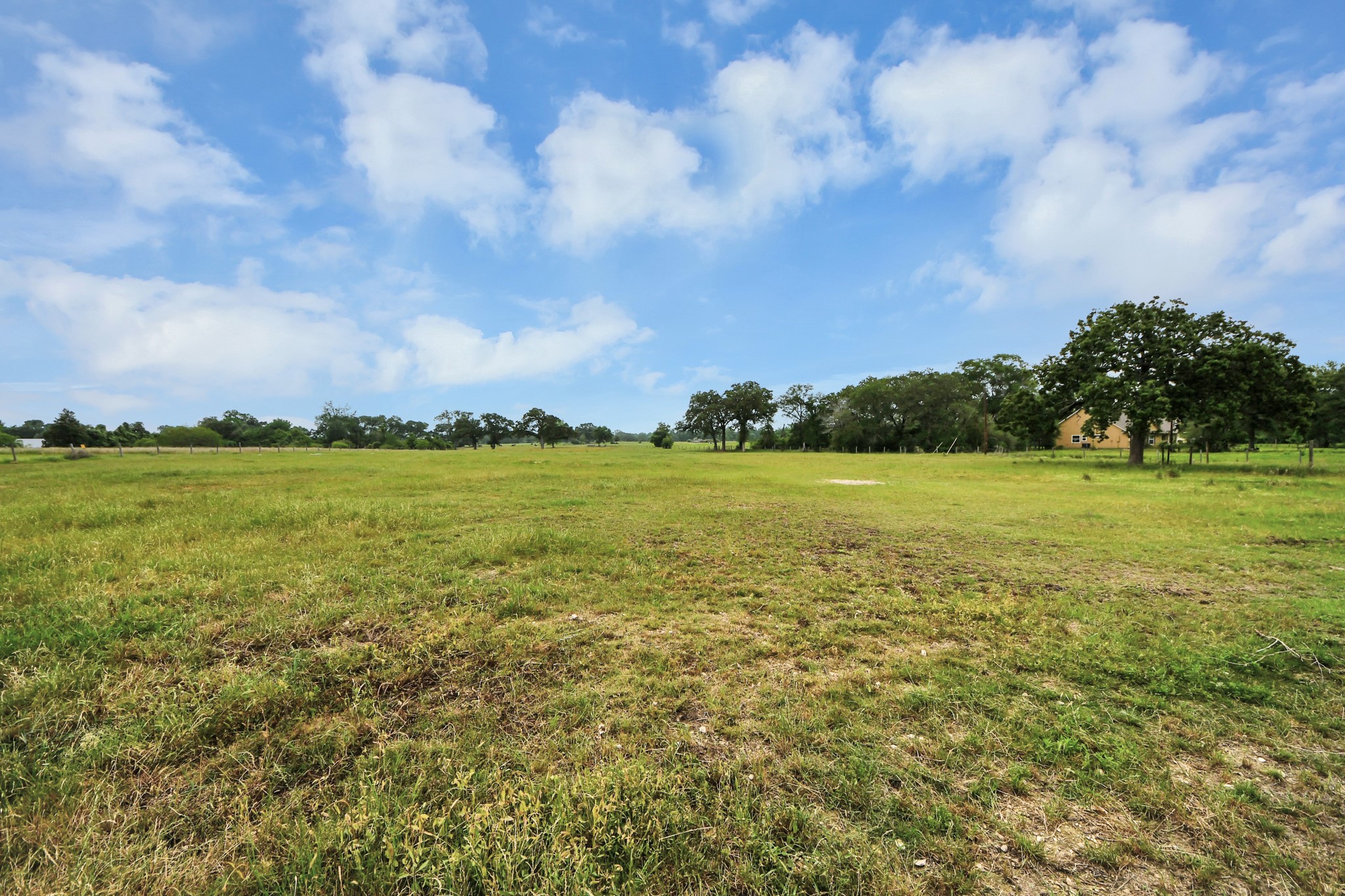 47130 Qualls Road Hempstead, TX 77445 - Photo 5 of 10 a view of a lake