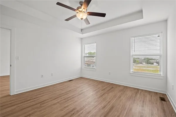 $359,900 | 3818 Northwest 93rd Street, Kansas City, MO 64154