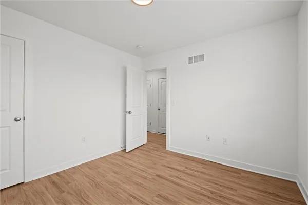 $359,900 | 3818 Northwest 93rd Street, Kansas City, MO 64154