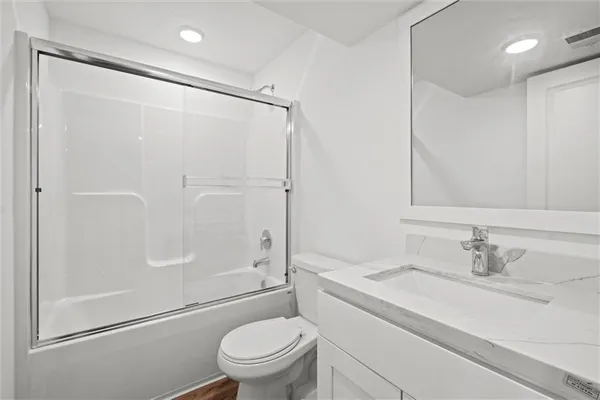 $359,900 | 3818 Northwest 93rd Street, Kansas City, MO 64154