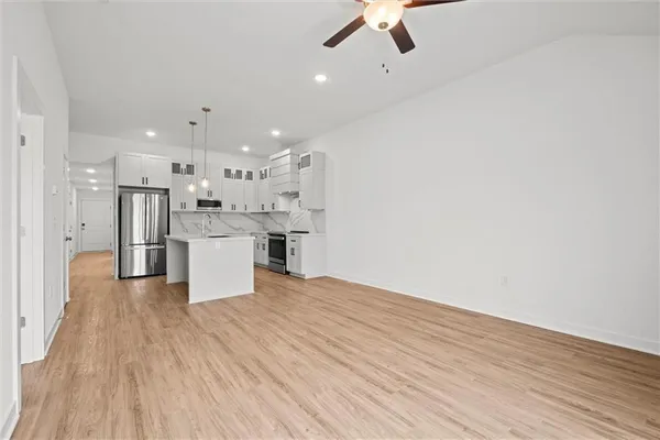 $359,900 | 3818 Northwest 93rd Street, Kansas City, MO 64154