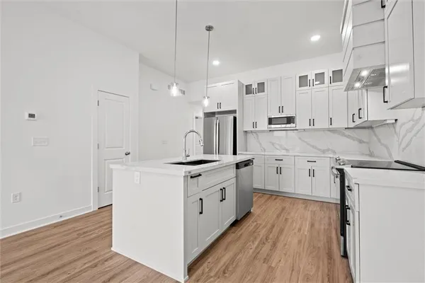 $359,900 | 3818 Northwest 93rd Street, Kansas City, MO 64154