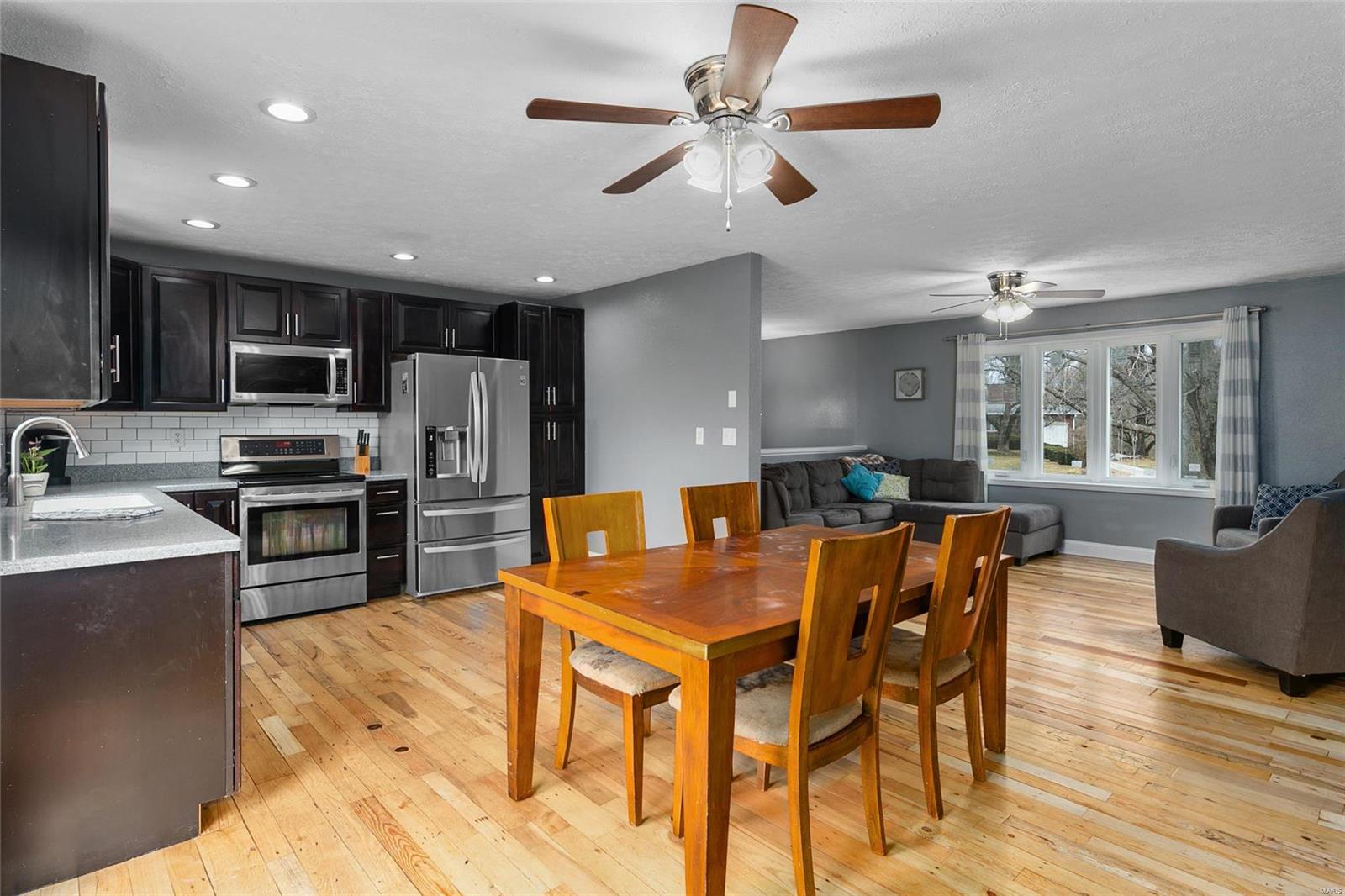 2336 Seiler Road Alton, IL 62002 - Photo 8 of 26
