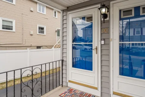 $689,000 | 90 Harnden Avenue, Unit 90, Watertown, MA 02472
