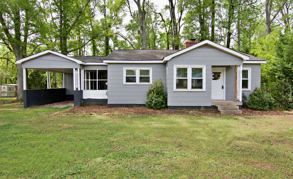 3303 Dixon Road Anderson, SC 29625 - Photo 1 of 31