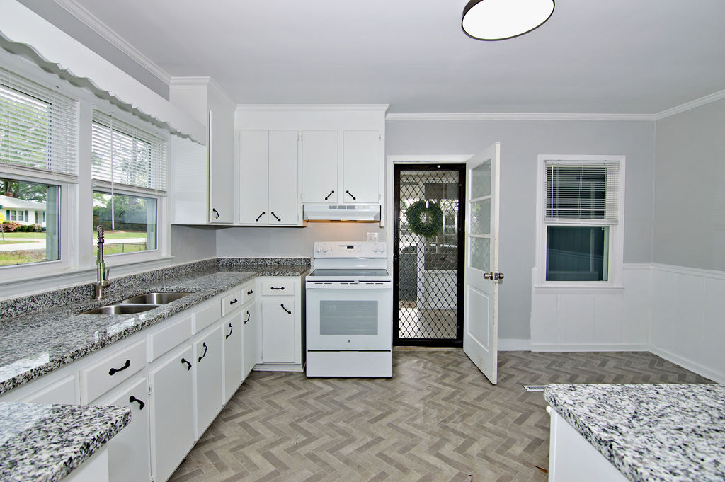 3303 Dixon Road Anderson, SC 29625 - Photo 8 of 31