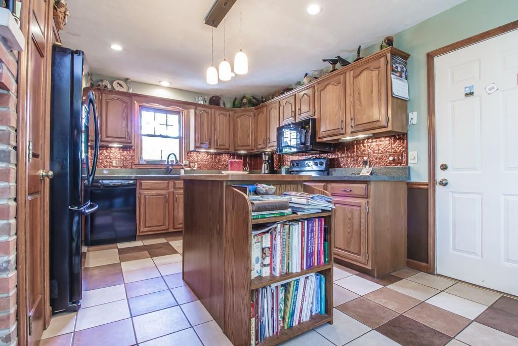 5335 Lehman Road Springfield, OH 45502 - Photo 10 of 39 Gallery Image 10