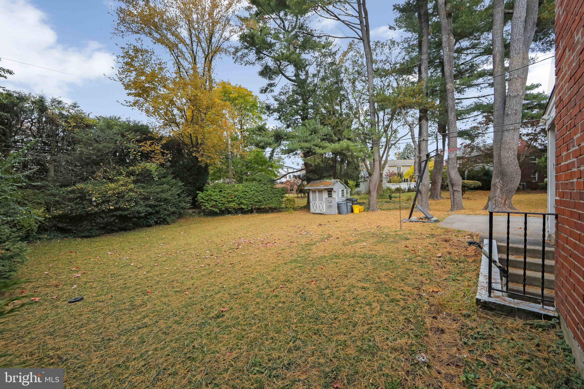 414 Stanfield Road Springfield, PA 19064 - Photo 40 of 51 a view of outdoor space with garden