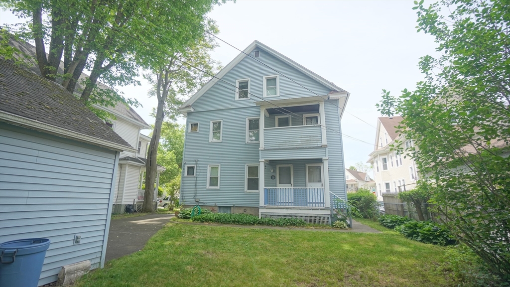 8 Vermont Street Springfield, MA 01108 - Photo 4 of 36 Gallery Image 4
