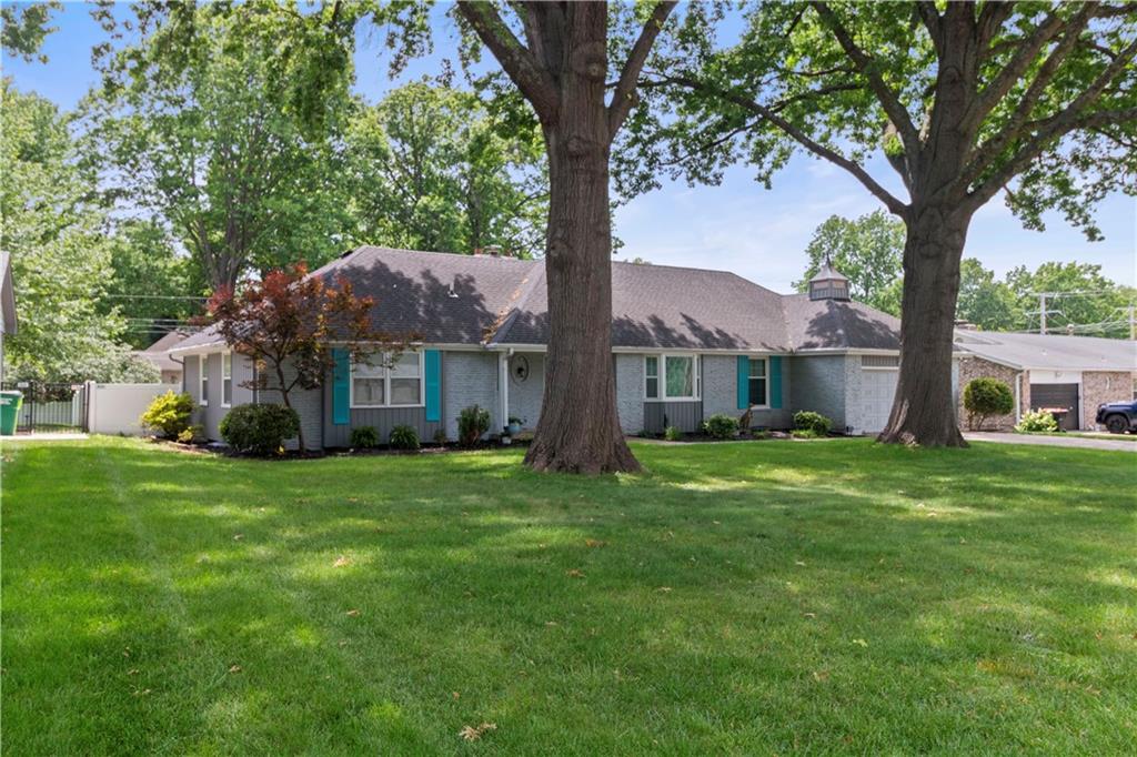 407 Northwest O'Brien Road Lee's Summit, MO 64063 - Photo 2 of 32