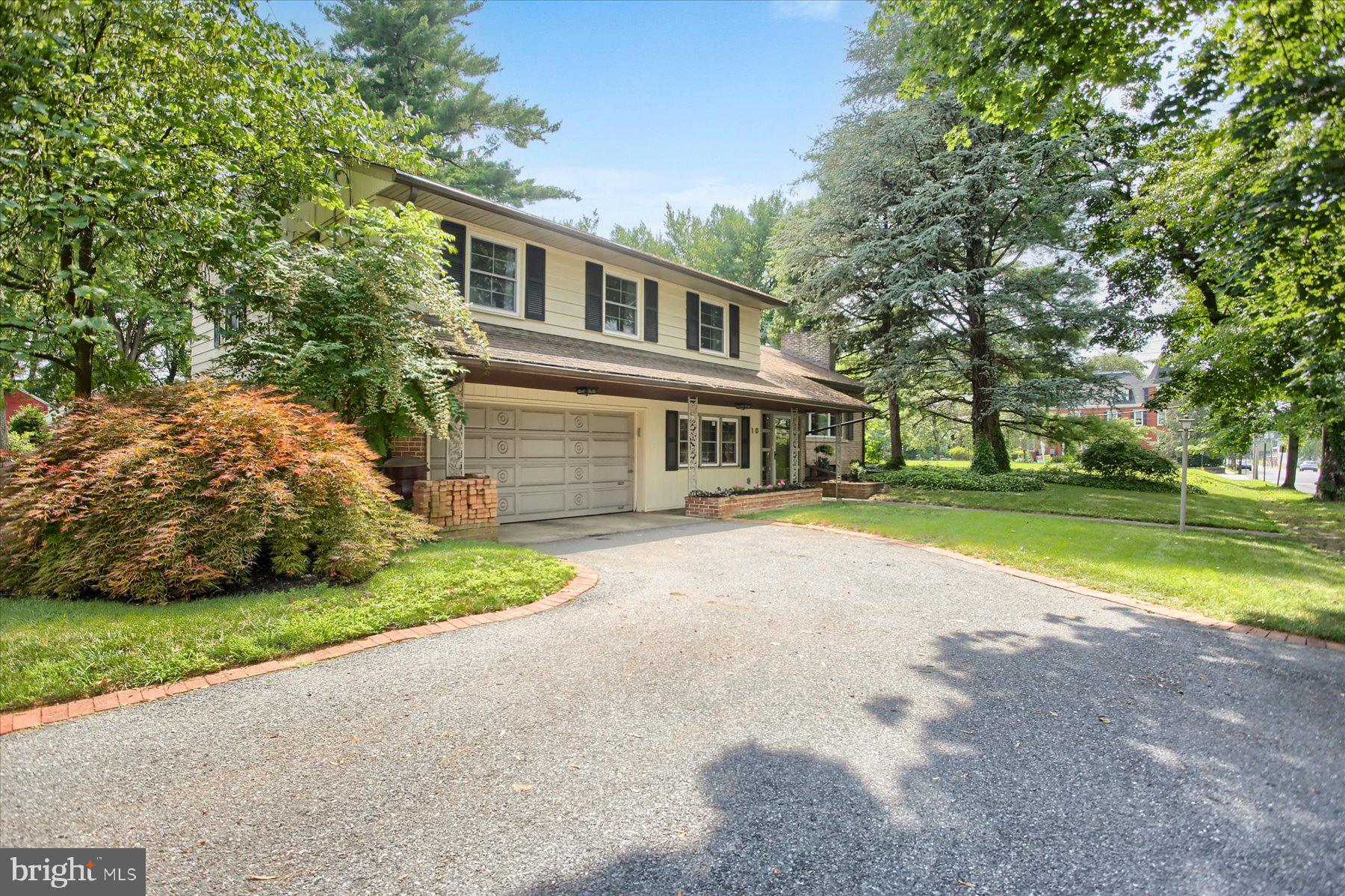 10 East Ridge Street Carlisle, PA 17013 - Photo 4 of 47 Gallery Image 4