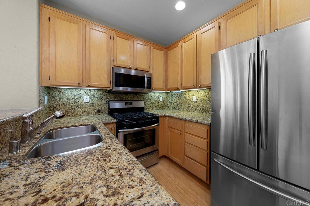 1279 Fools Gold Way Chula Vista, CA 91913 - Photo 14 of 37