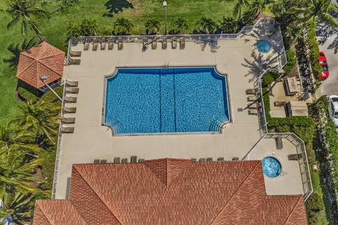 $425,000 | 4709 Southwest 13th Court, Deerfield Beach, FL 33442