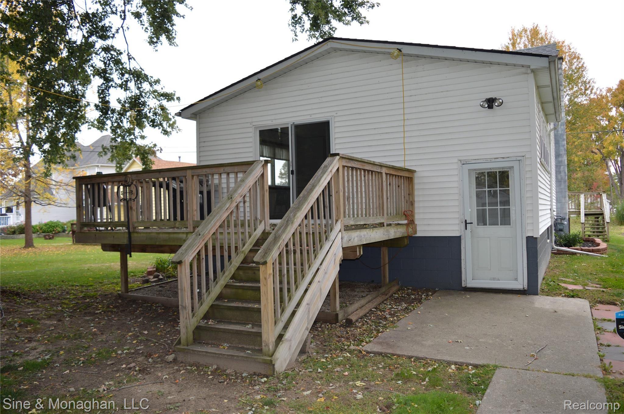 419 Pointe Tremble Road Algonac, MI 48001 - Photo 4 of 55 008.JPG