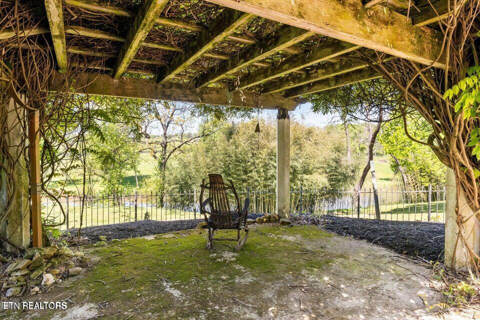 2492 River Road Loudon, TN 37774 - Photo 28 of 37 Garden Canopy