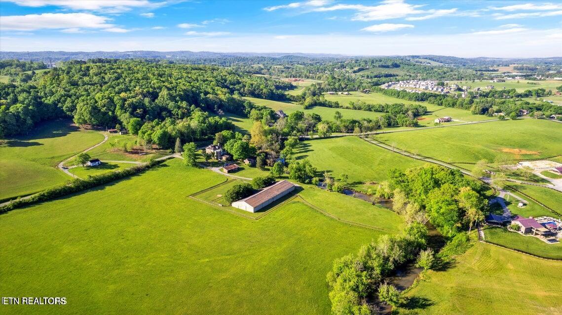 2492 River Road Loudon, TN 37774 - Photo 34 of 37 Looking south across the property