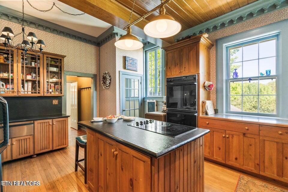 2492 River Road Loudon, TN 37774 - Photo 9 of 37 Kitchen
