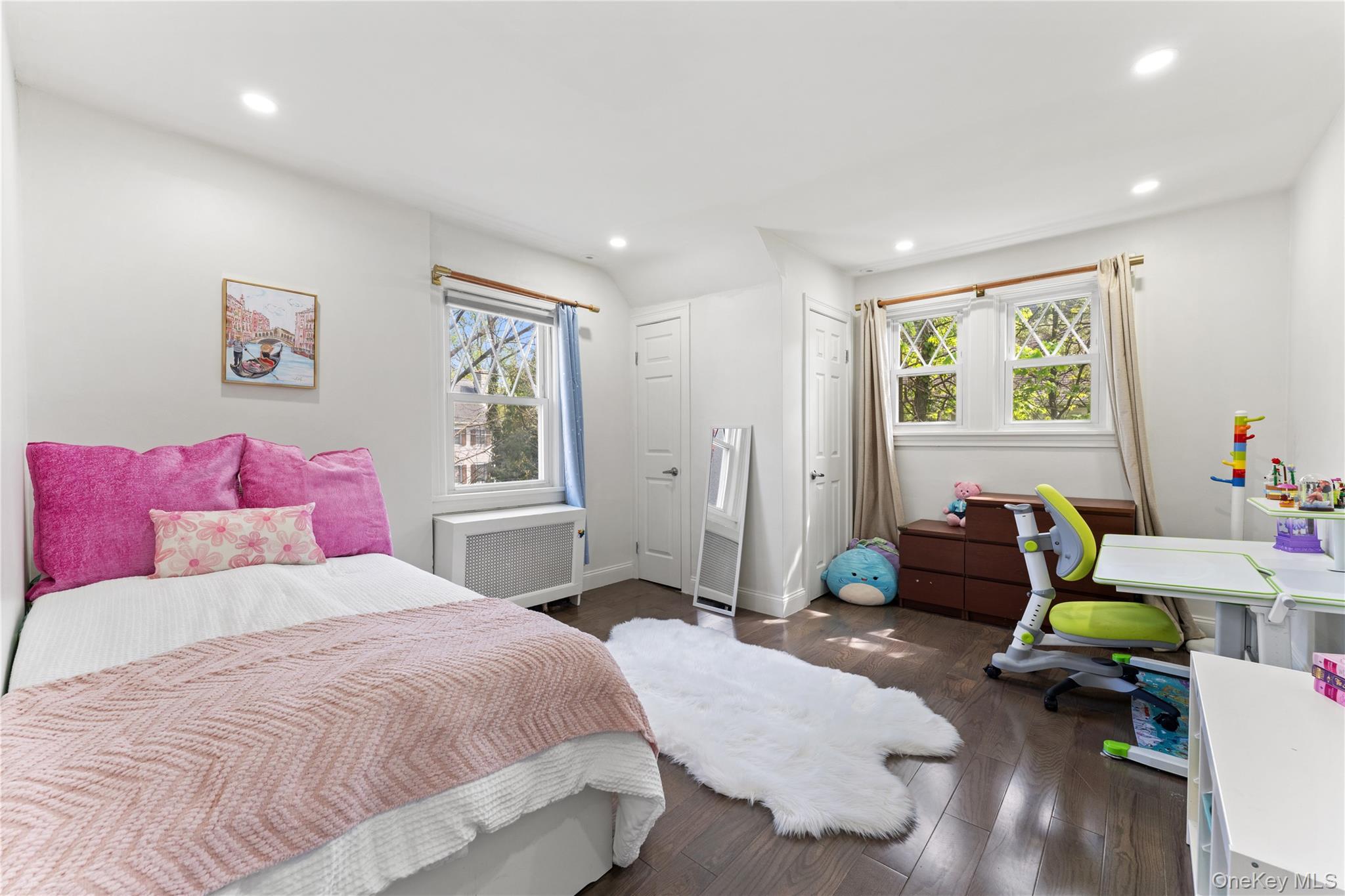 5 Jefferson Road Scarsdale, NY 10583 - Photo 14 of 23 2nd family bedroom.