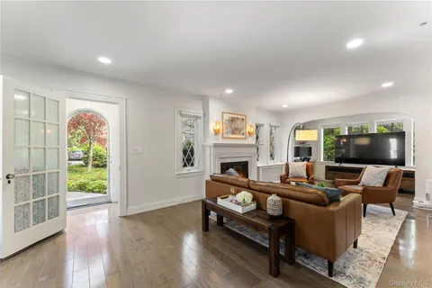 $1,396,000 | 5 Jefferson Road, Scarsdale, NY 10583