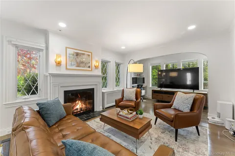 $1,396,000 | 5 Jefferson Road, Scarsdale, NY 10583
