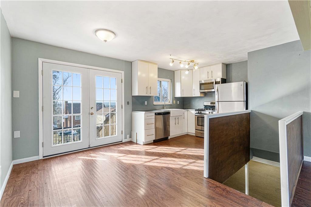 1912 Warriors Road Pittsburgh, PA 15205 - Photo 8 of 25 Gallery Image 8