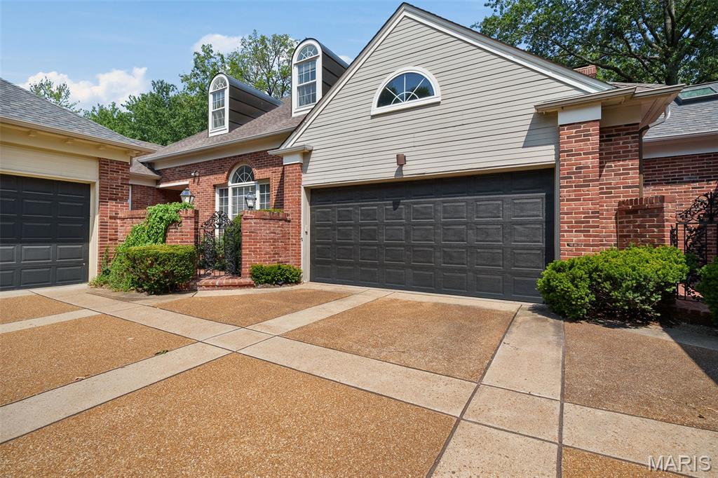 2 Upper Price Road Olivette, MO 63132 - Photo 3 of 42
