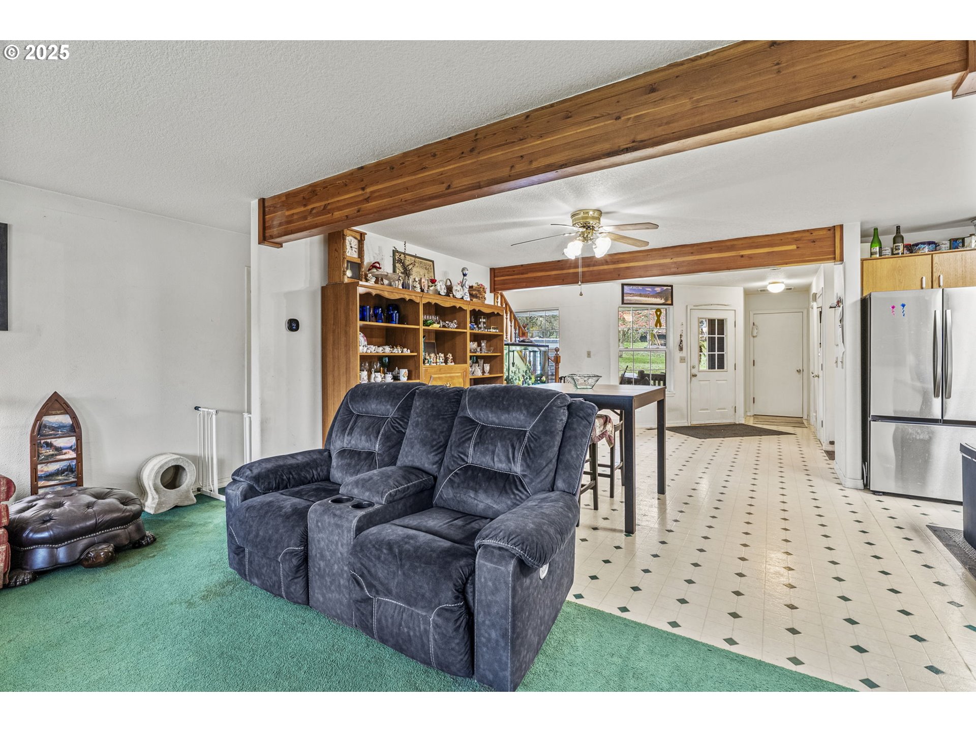 1707 Northwest 354th Street La Center, WA 98629 - Photo 20 of 31 a living room with furniture