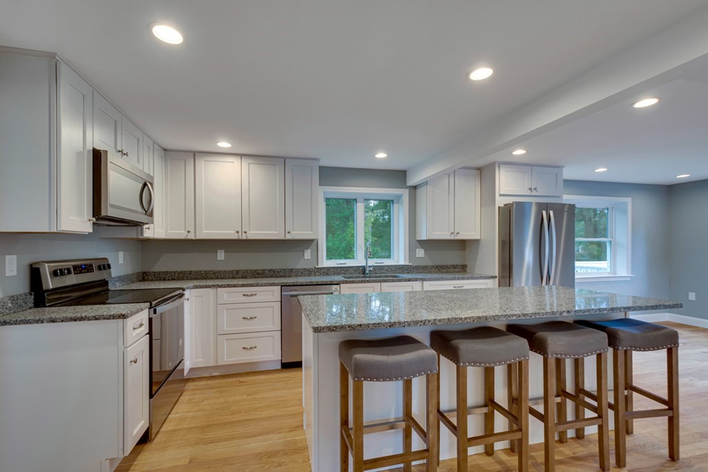23 Hamilton Road Woburn, MA 01801 - Photo 11 of 31 Gallery Image 11