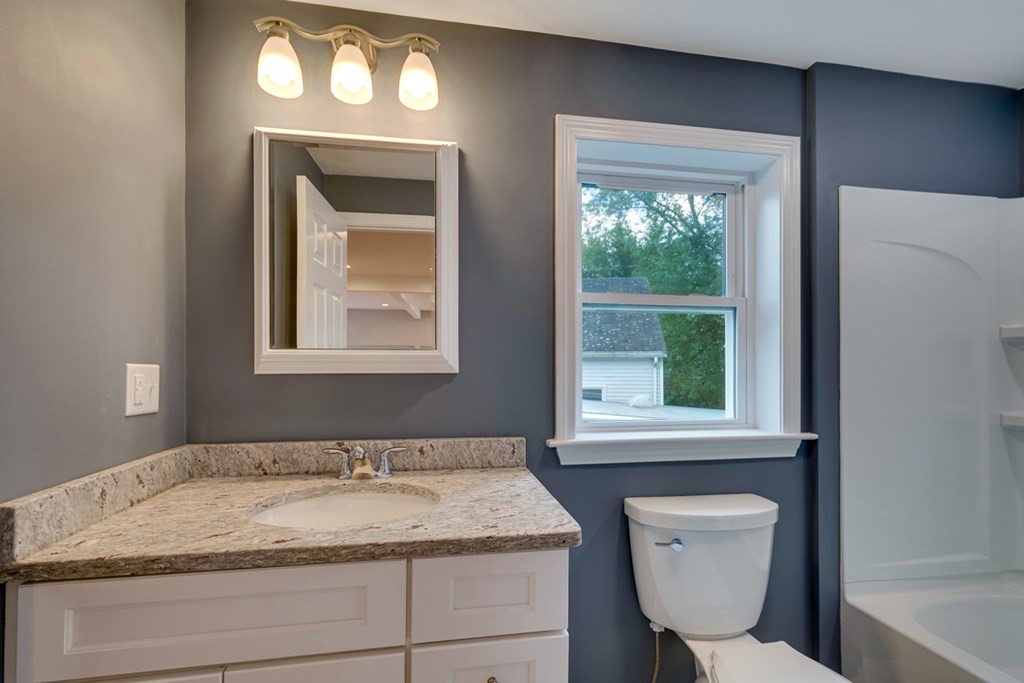 23 Hamilton Road Woburn, MA 01801 - Photo 13 of 31 Gallery Image 13