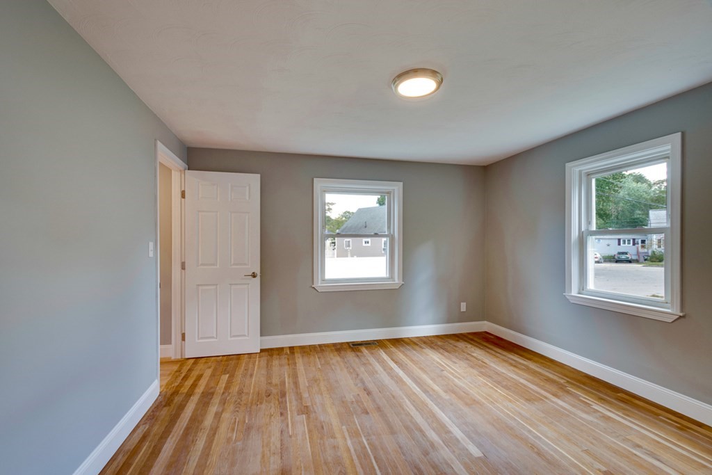 23 Hamilton Road Woburn, MA 01801 - Photo 15 of 31 Gallery Image 15