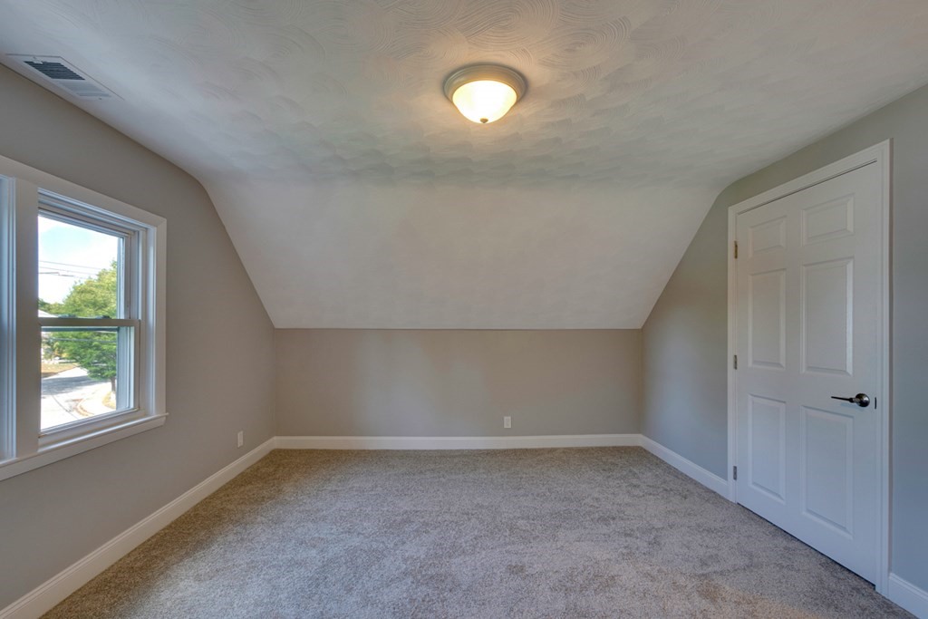 23 Hamilton Road Woburn, MA 01801 - Photo 18 of 31 Gallery Image 18
