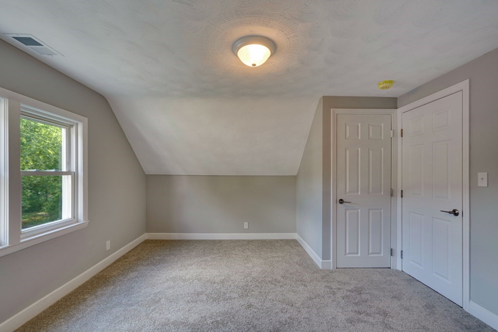 23 Hamilton Road Woburn, MA 01801 - Photo 20 of 31 Gallery Image 20