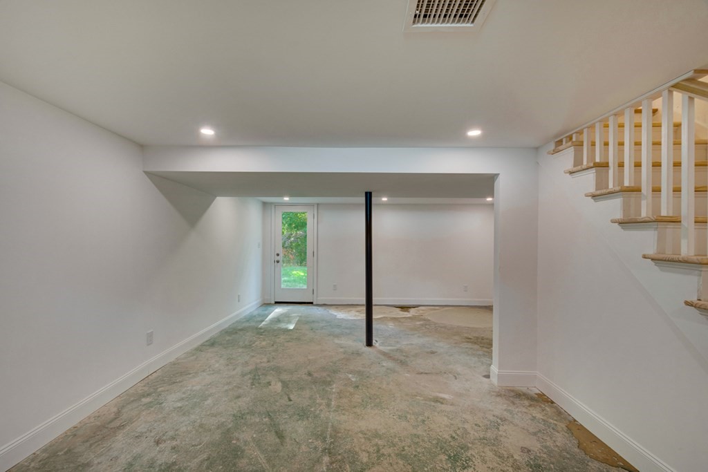 23 Hamilton Road Woburn, MA 01801 - Photo 23 of 31 Gallery Image 23